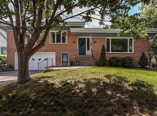 51 Cutter Hill Rd, Arlington, MA 02474