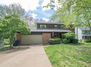 129 Hidden Creek Dr, Ballwin, MO 63011