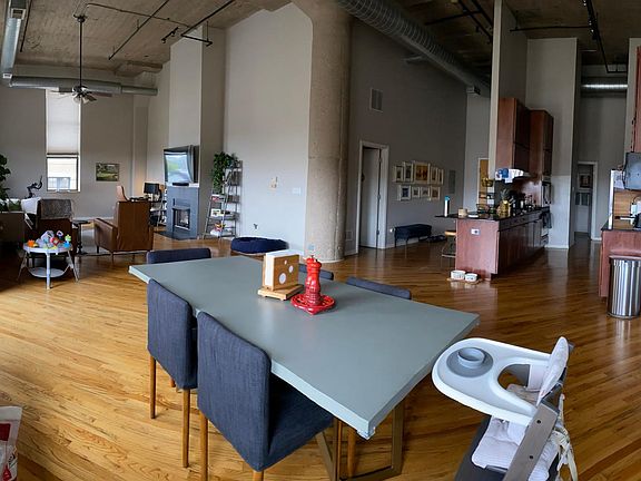 2nd image of 758 N Larrabee St APT 511