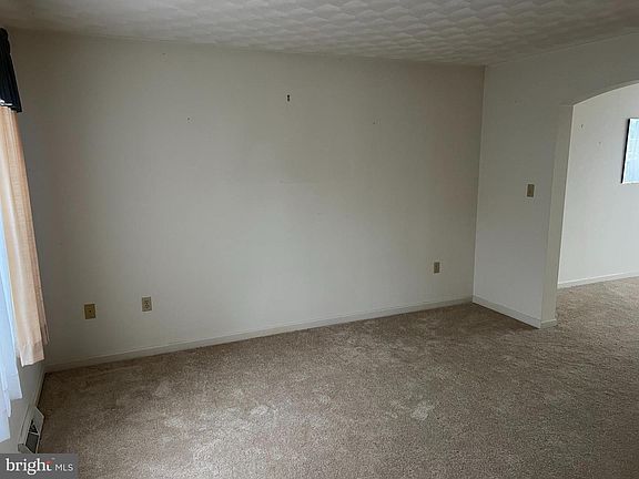 2nd image of 206 Hall Dr