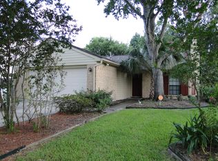 16134 Pipers View Dr, Webster, TX 77598