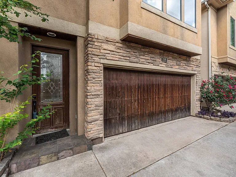 308 Grove St — Photo 20