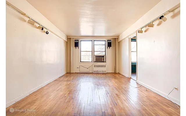 Sold by Douglas Elliman | media 21