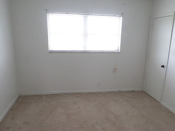 5th image of 1021 Crystal Lake Dr APT 310