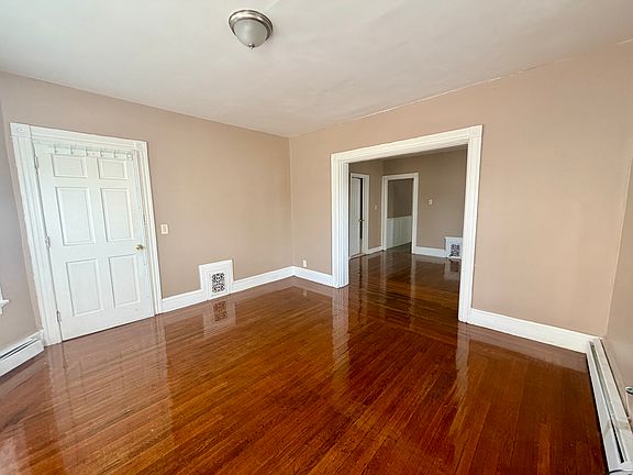 4th image of 185 Althea St #1
