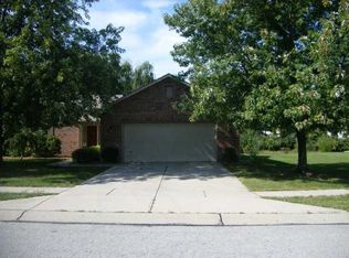 512 Hunters Trl, Greenwood, IN 46142