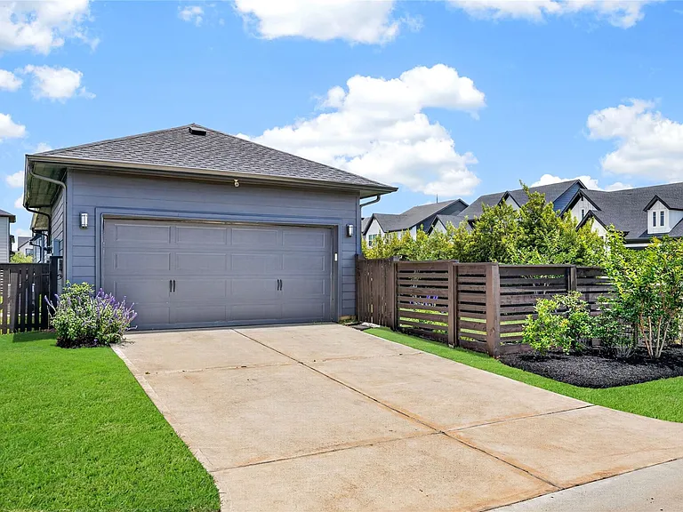 18403 Vivacious Ln — Photo 30
