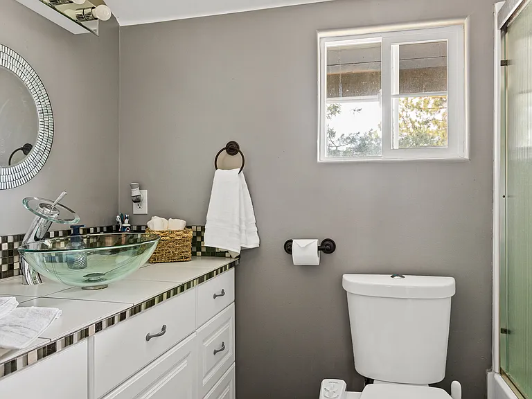 2nd full bathroom - 2nd floor