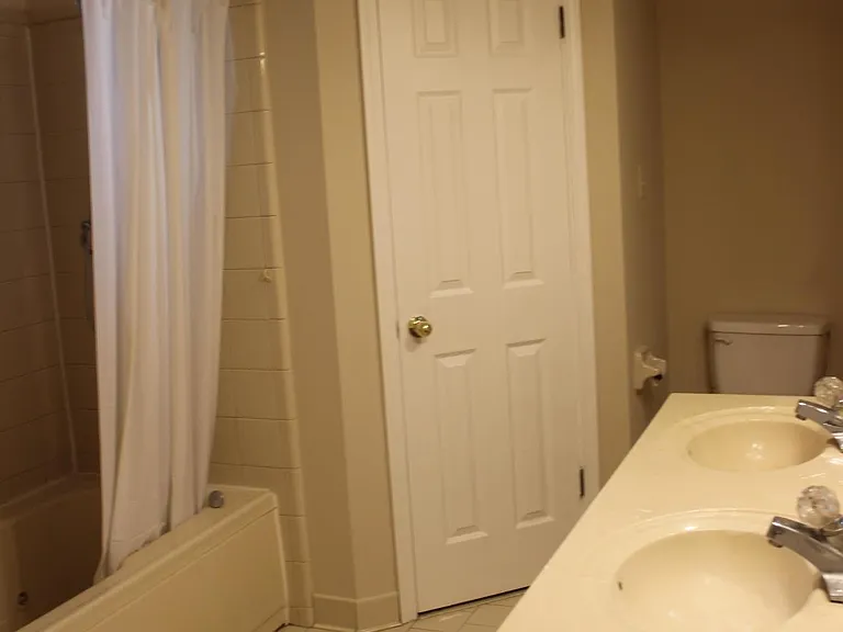 7090 Greenbriar Dr — Photo 7