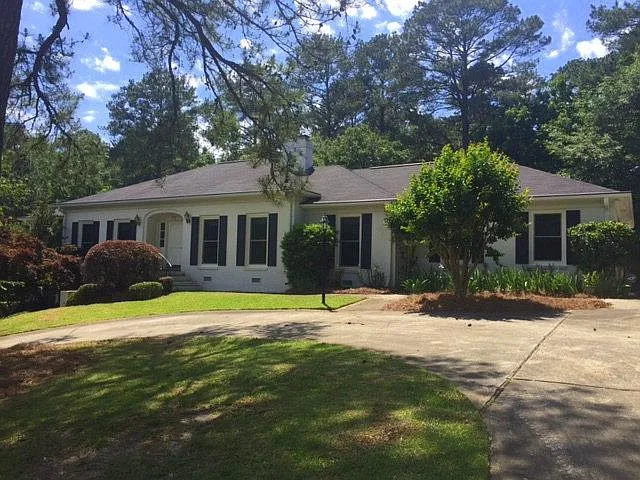 772 Captain Kell Dr photo 1