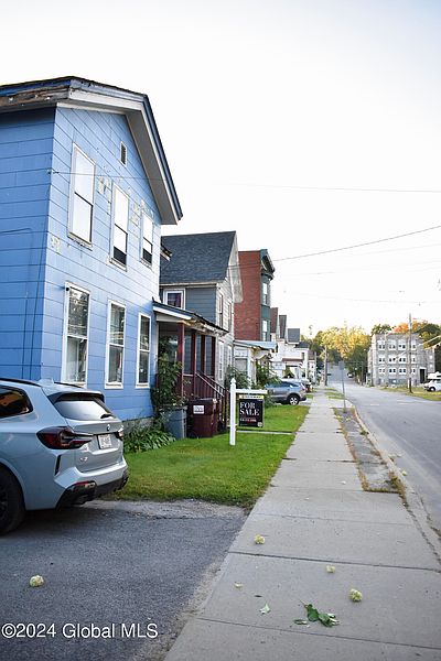 3rd image of 26 E Pine Street