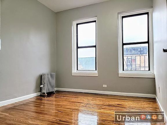 5th image of 809 Park Pl APT 1D