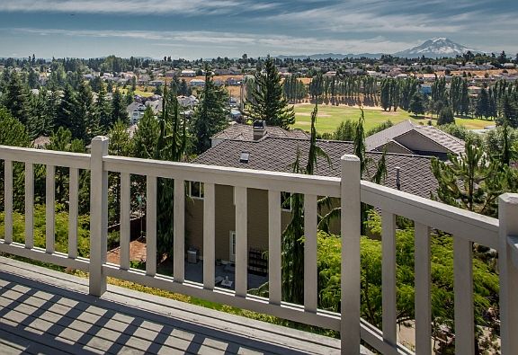 2nd image of 4301 Vista Pl NE