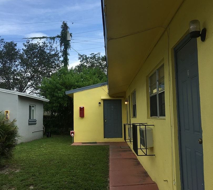 1st image of 137 SW 5th Ct #3