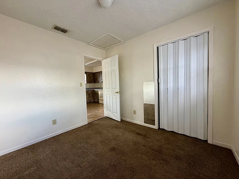 24B Euclid Dr — Photo 7