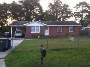 1759 Flintshire Rd, Fayetteville, NC 28304