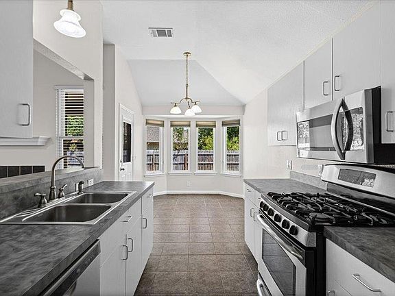 3rd image of 1104 Winecup Ct