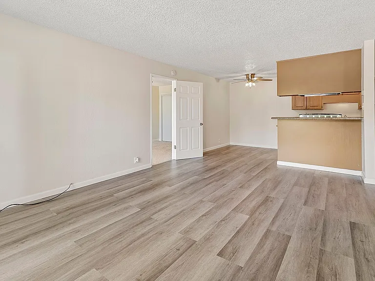 Parkview Apartments — Photo 11