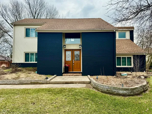 560 Sir Lancelot Dr, Seymour, IN 47274