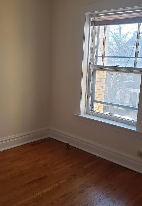 1st image of 2215 S 58th Ct