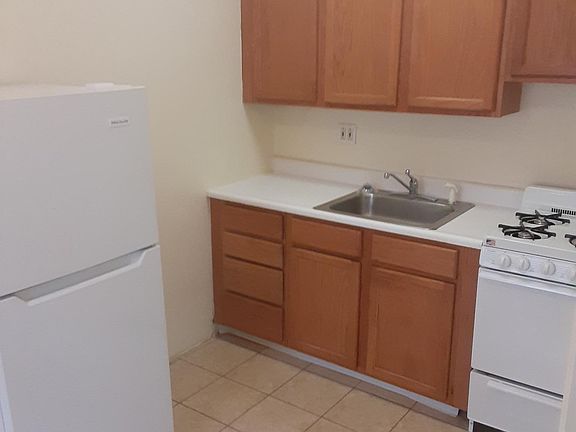 3rd image of 806 Montgomery Ave #455d209fd