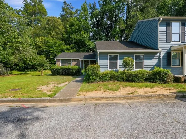 79 Sandalwood Cir, Lawrenceville, GA 30046