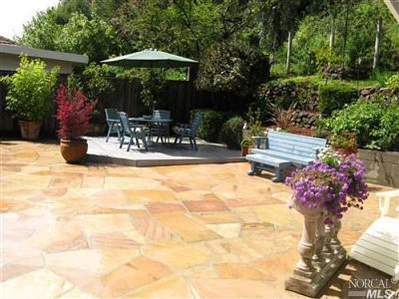 2nd image of 283 Oak Manor Dr