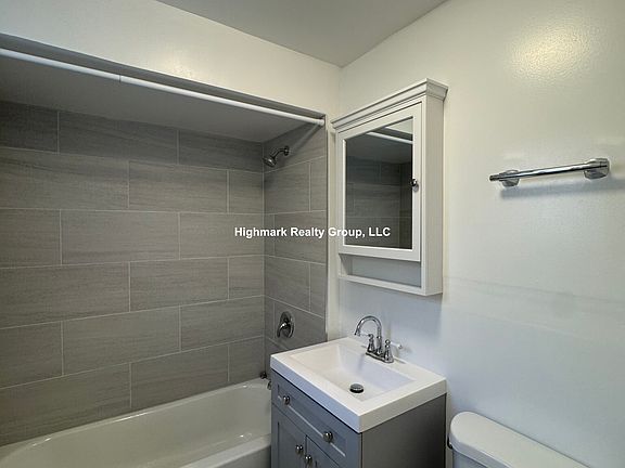 4th image of 2752 W North Shore Ave #1N