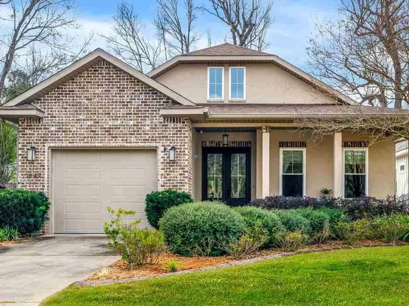 1649 E Hatton St, Pensacola, FL 32503