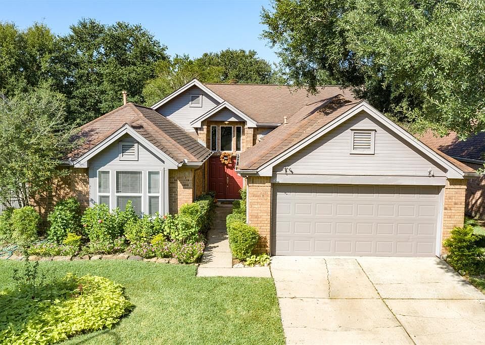 1st image of 818 Maple Branch Ln