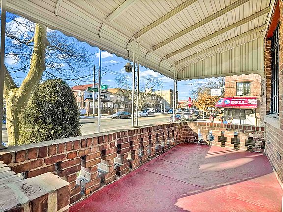 4th image of 5401 Clarendon Rd