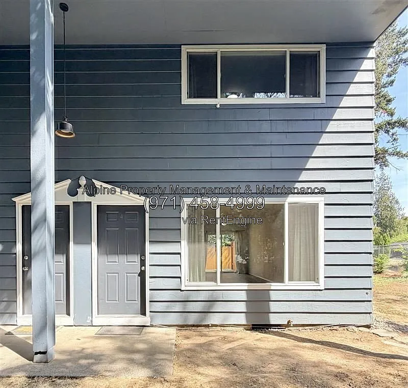 2 bed, 1.5 bath, 950 sqft, $1,750 — Photo 2