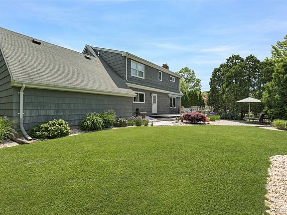 3rd image of 450 Maple Lane