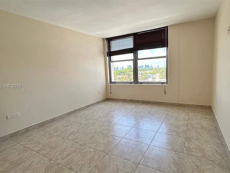 2899 Collins Ave #938 — Photo 8