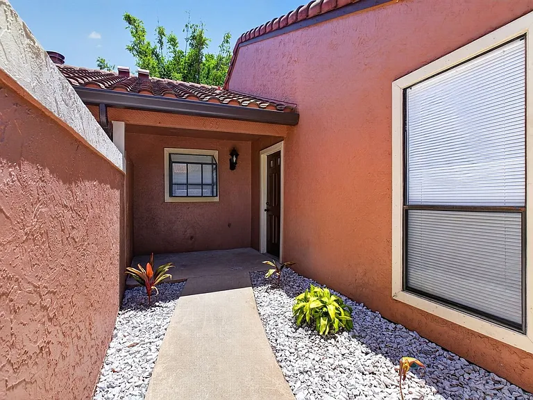 659 Montego Bay Ct — Photo 2