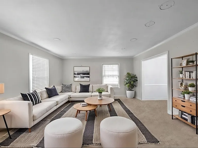 4760 Marlborough Dr — Photo 13