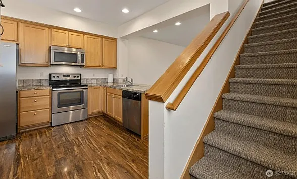 217 Sagebrook Ln — Photo 10