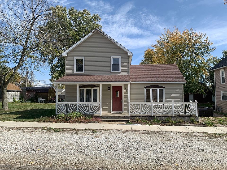 1st image of 104 N 3rd St