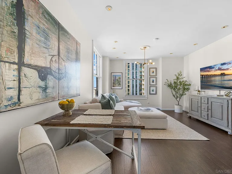 702 Ash St #803 — Photo 6