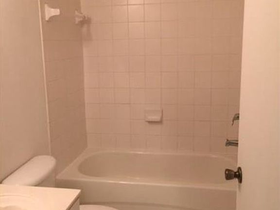 2nd image of 1241 SE 29th St Unit 203