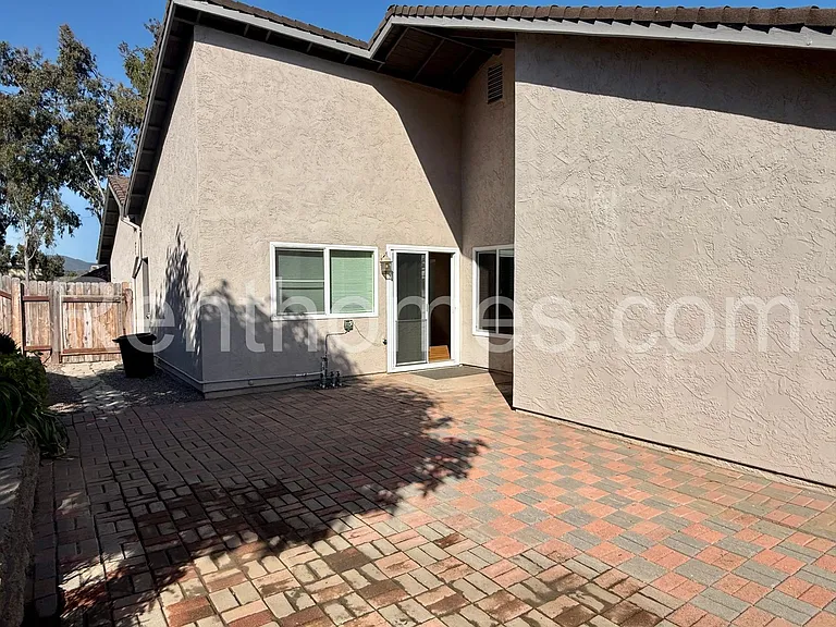 1160 Via Camellia — Photo 29