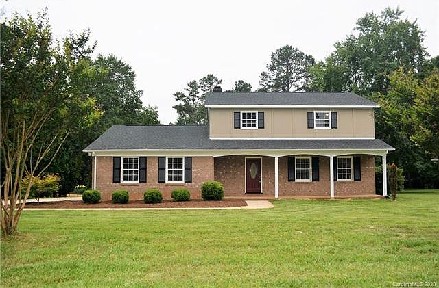 1st image of 209 Cedarwood Dr