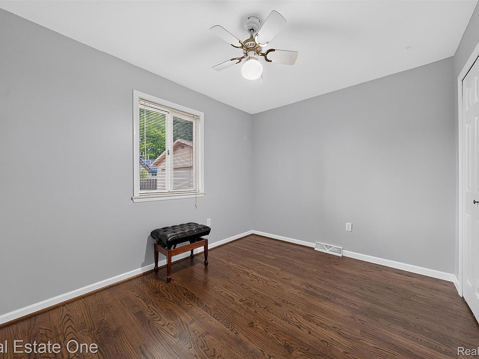 26212 Park Ct, photo 17