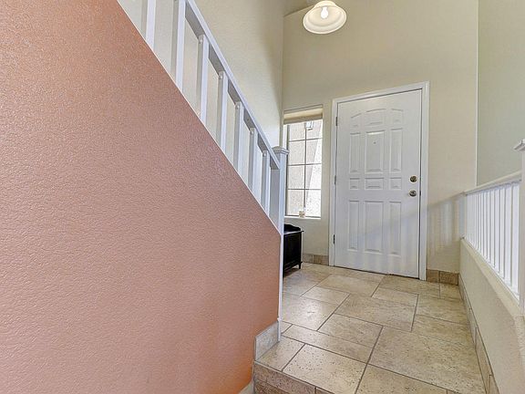 4th image of 8912 E Hillview Cir