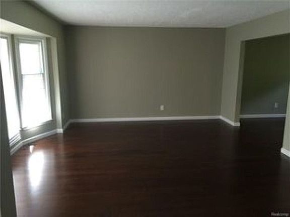3rd image of 14039 Westmore St