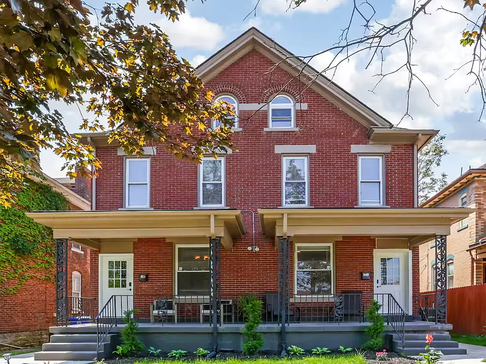 1649 Franklin Park S