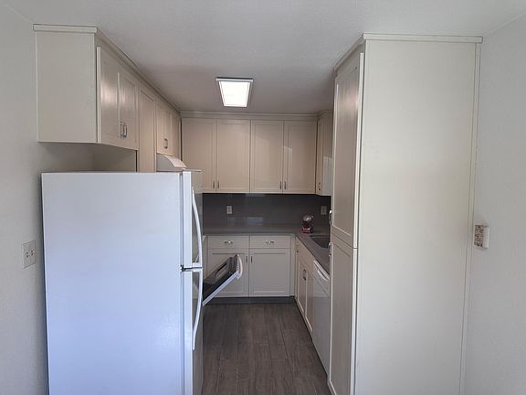 2nd image of 1277 Leigh Ave APT 19