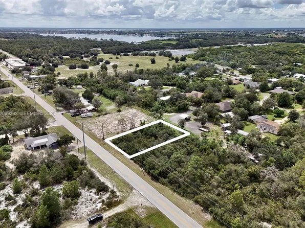 204 Hallmark Ave, Lake Placid, FL 33852