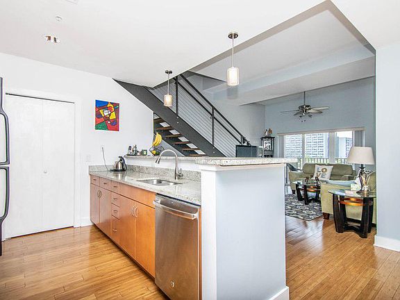 3rd image of 1010 Central Ave APT 425