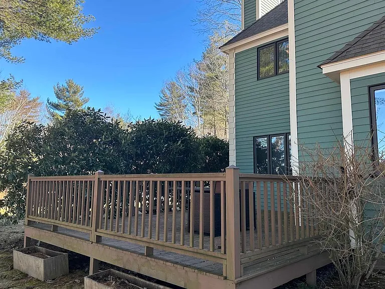 33 Clearwater Dr — Photo 14